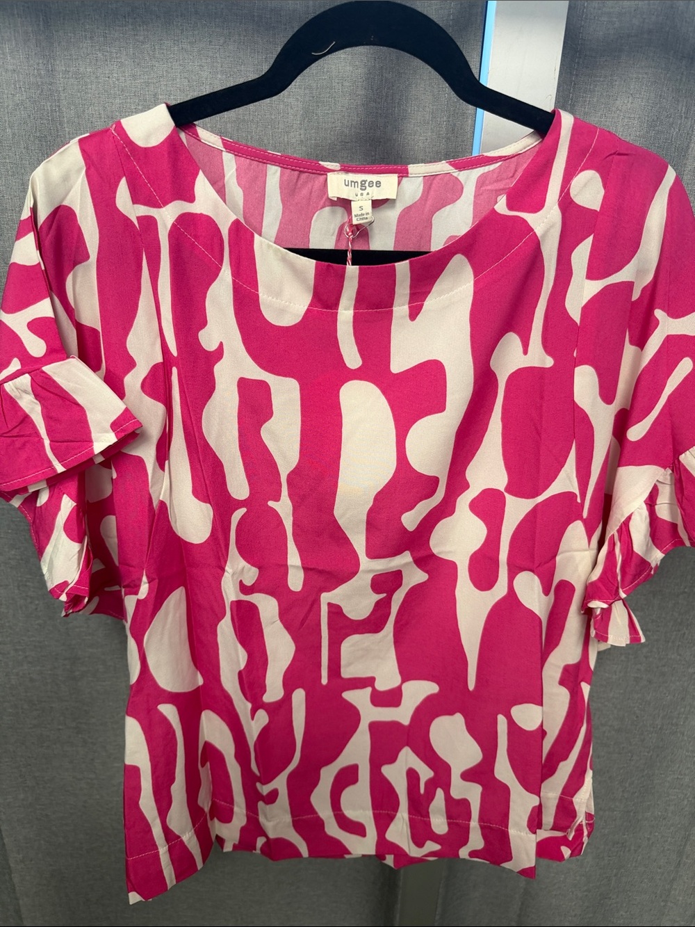 Umgee Pink & Cream Abstract Ruffle-Sleeve Blouse
